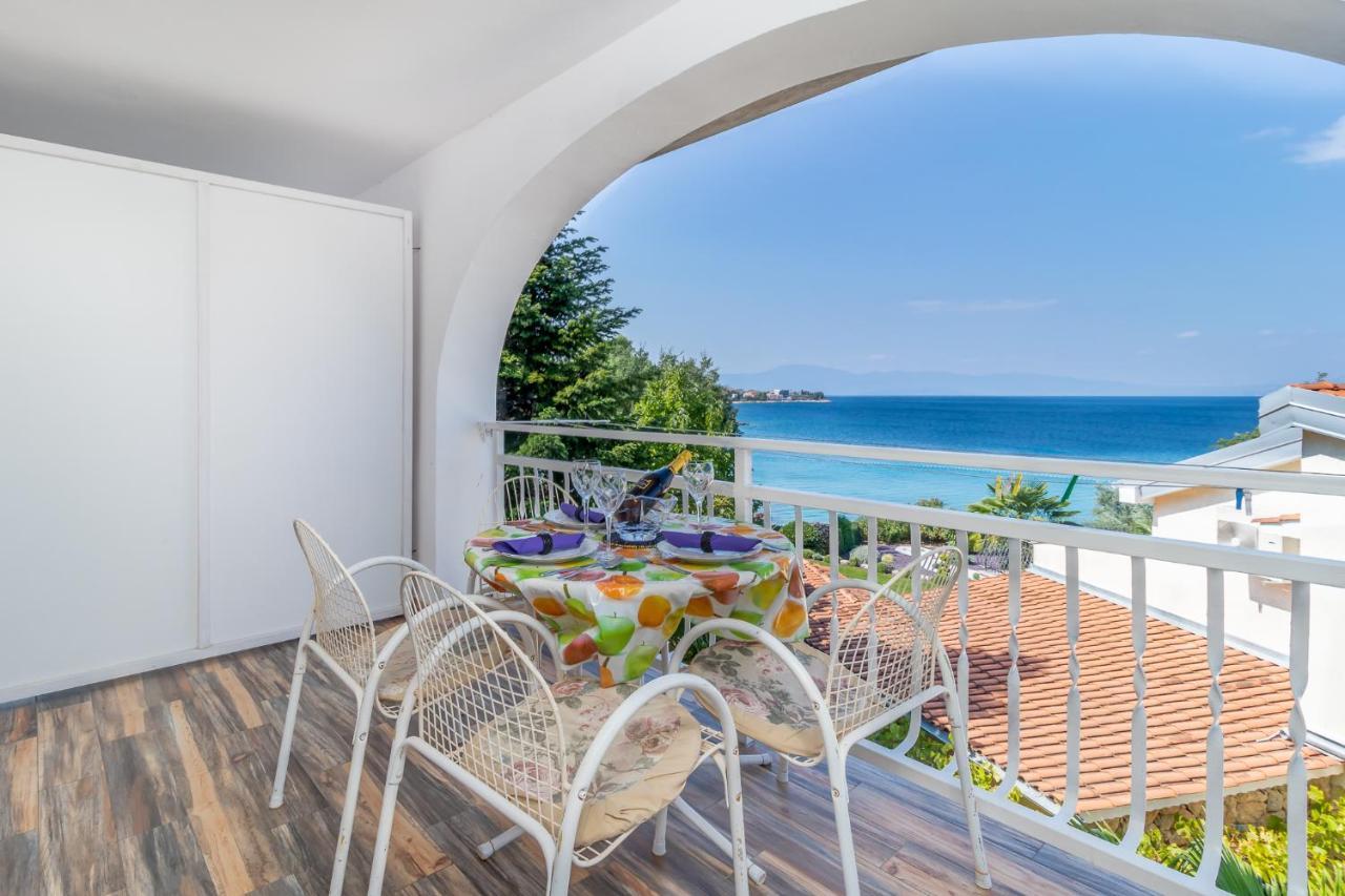Maestral Apartments Малинска Экстерьер фото