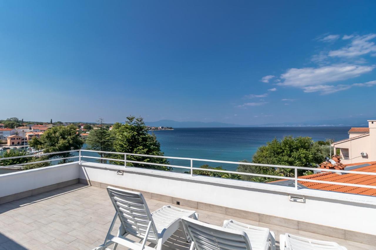 Maestral Apartments Малинска Экстерьер фото