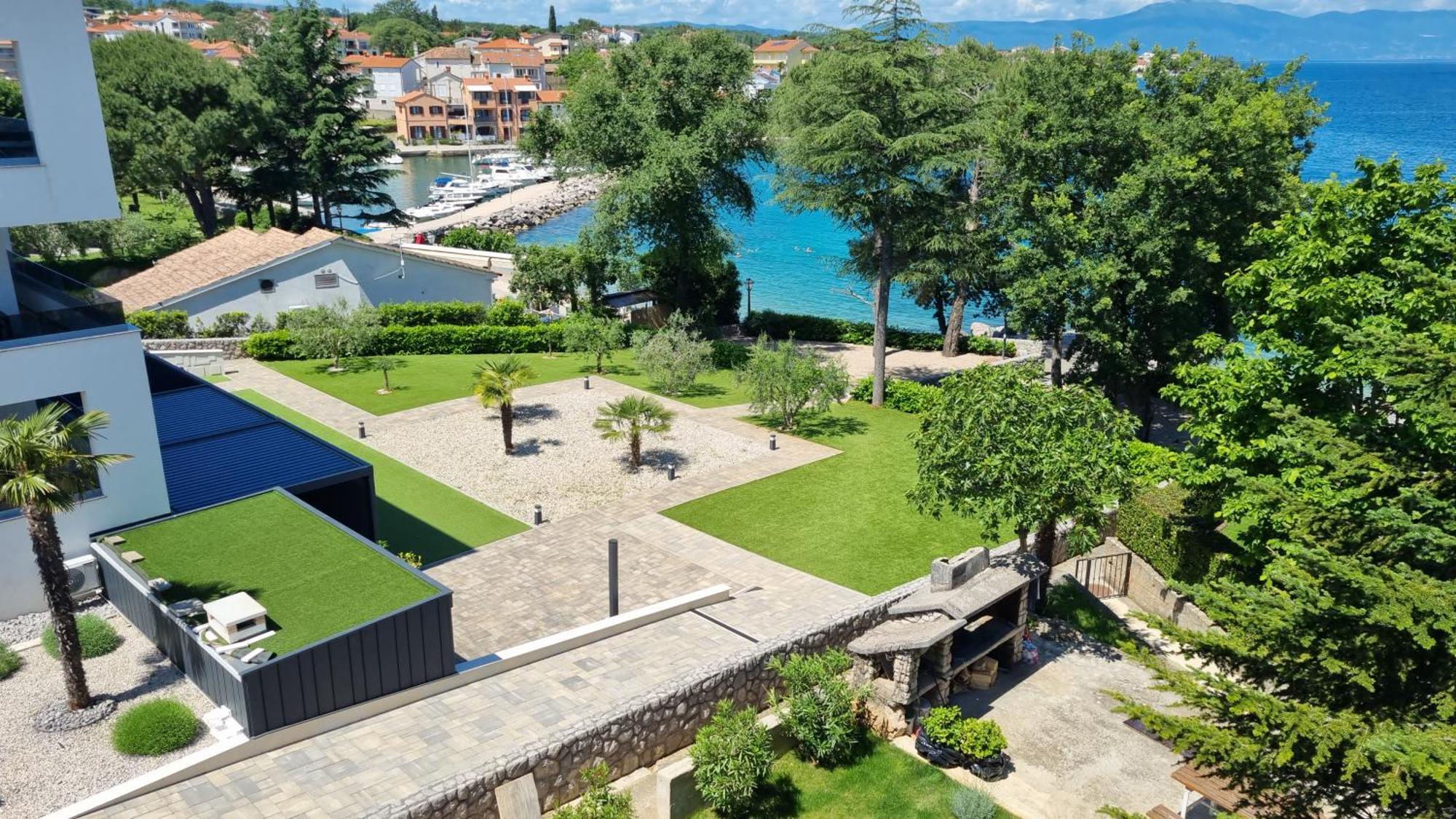 Maestral Apartments Малинска Экстерьер фото